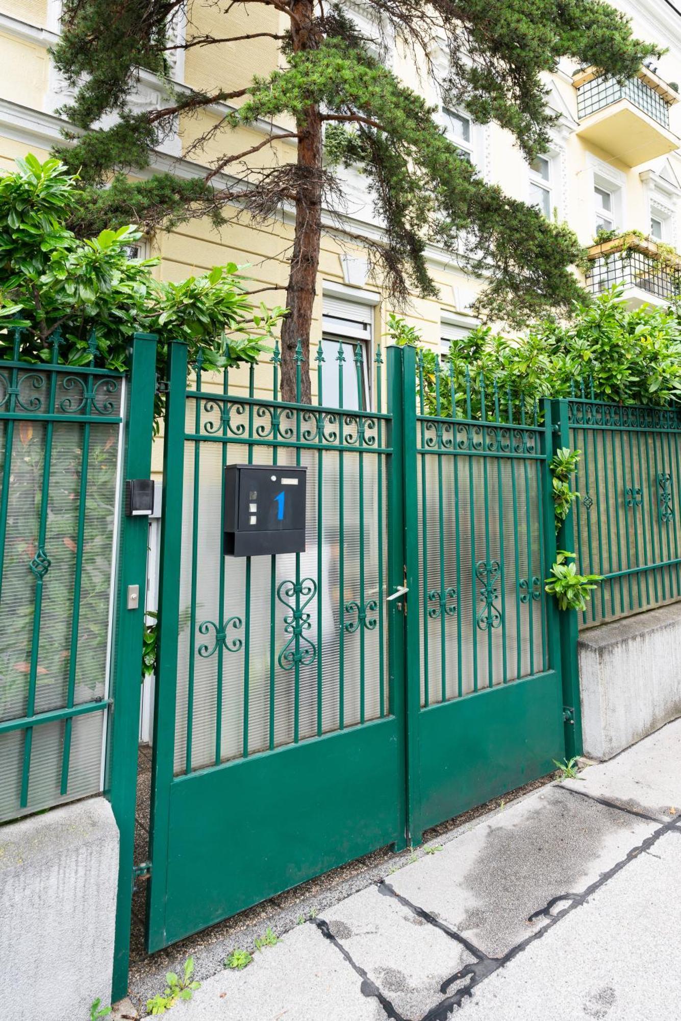 Central Living Apartments - Wielemansgasse Vienna Exterior photo